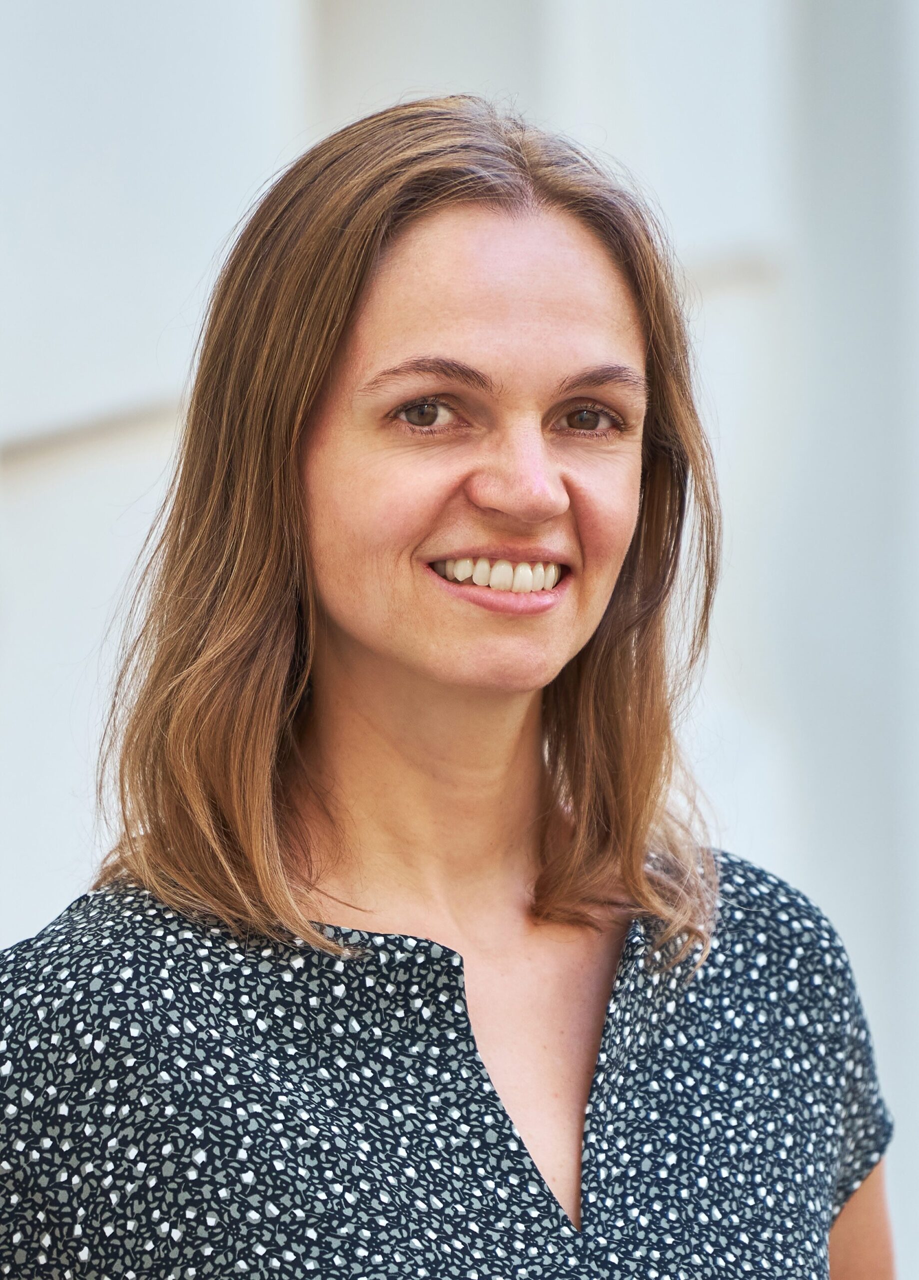 Foto-Dr.-Dorothee-Bauer-scaled-aspect-ratio-0-0